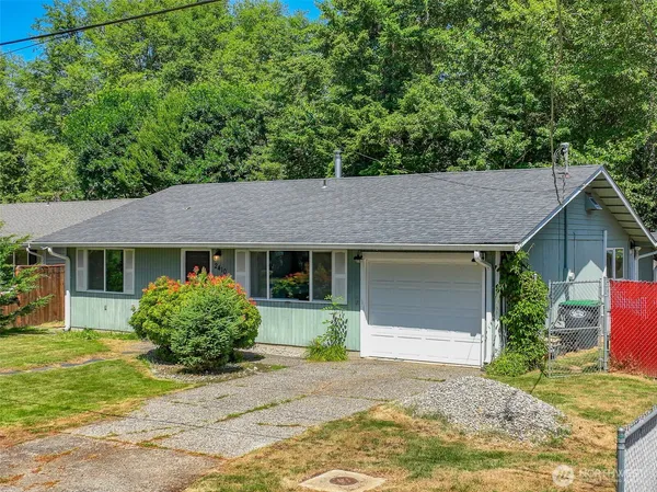 $399,000 | 2410 Westlake Drive Southeast, Lacey, WA 98503