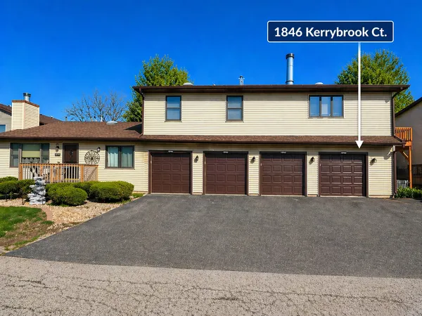 $195,000 | 1846 Kerrybrook Court, Unit 1846, Sycamore, IL 60178