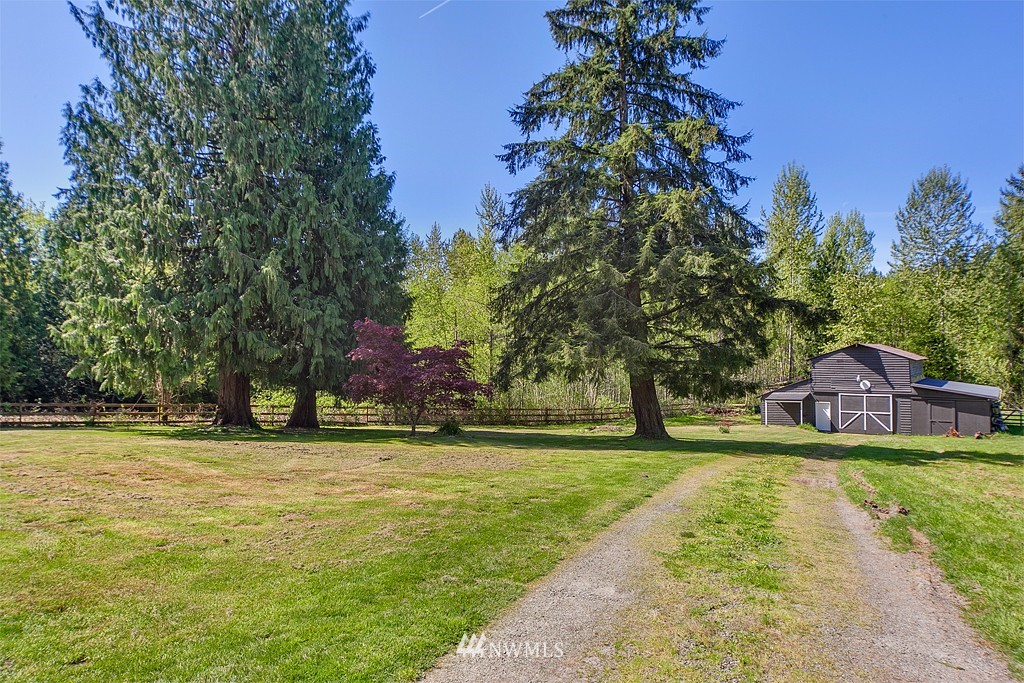 21509 Peter Grubb Road Southeast Renton, WA 98058 - Photo 2 of 15 Gallery Image 2