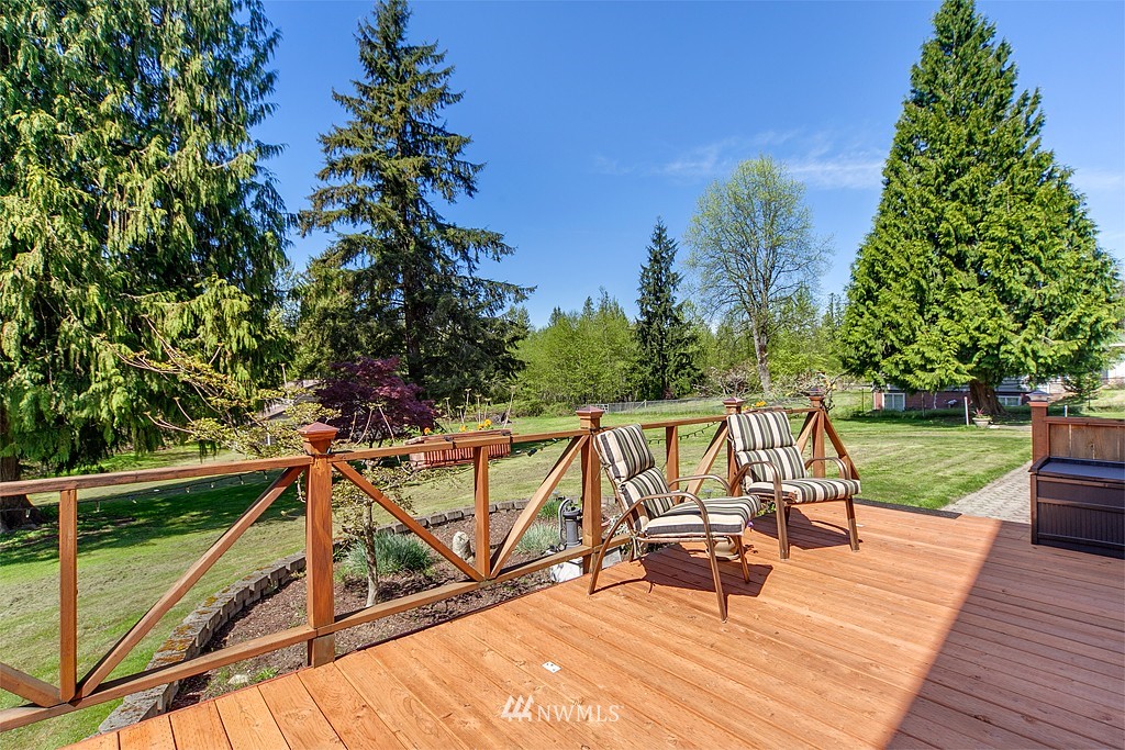 21509 Peter Grubb Road Southeast Renton, WA 98058 - Photo 12 of 15 Gallery Image 12