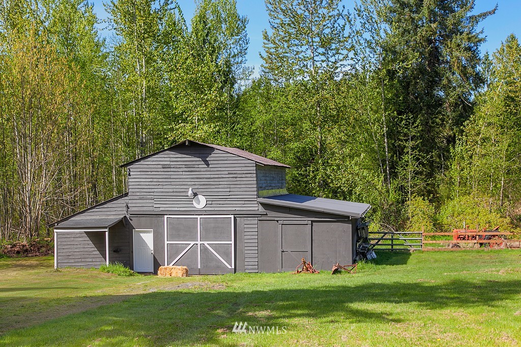 21509 Peter Grubb Road Southeast Renton, WA 98058 - Photo 14 of 15 Gallery Image 14