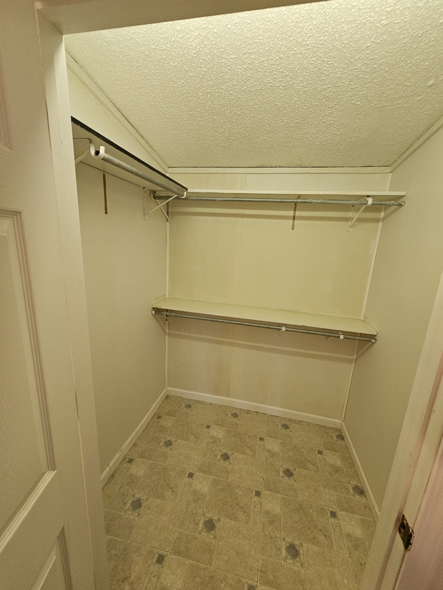 6683 Pinewood Road Nunnelly, TN 37137 - Photo 33 of 36 Gallery Image 33