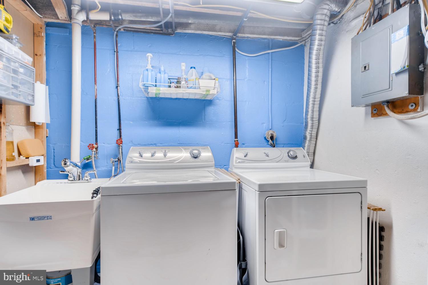 8360 Hillendale Road Baltimore, MD 21234 - Photo 23 of 30 a utility room with dryer and washer