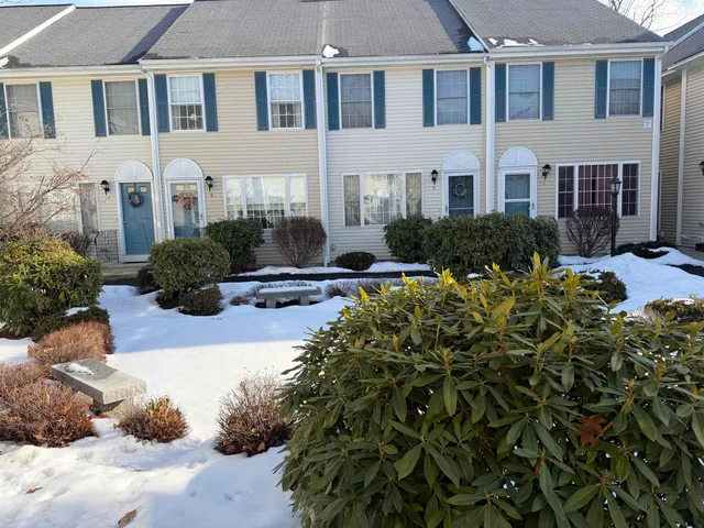 $299,900 | 322 Nashua Street, Unit 14, Milford, NH 03055