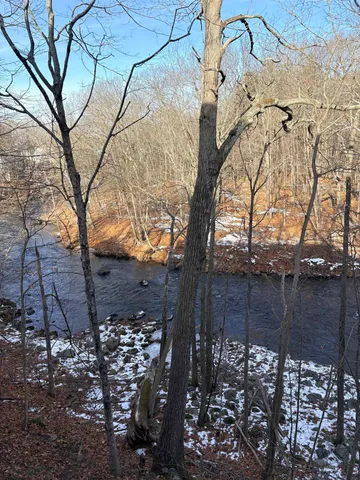 $299,900 | 322 Nashua Street, Unit 14, Milford, NH 03055