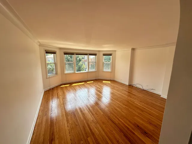 $2,400 | 5658 North Richmond Street, Unit 2, Chicago, IL 60659