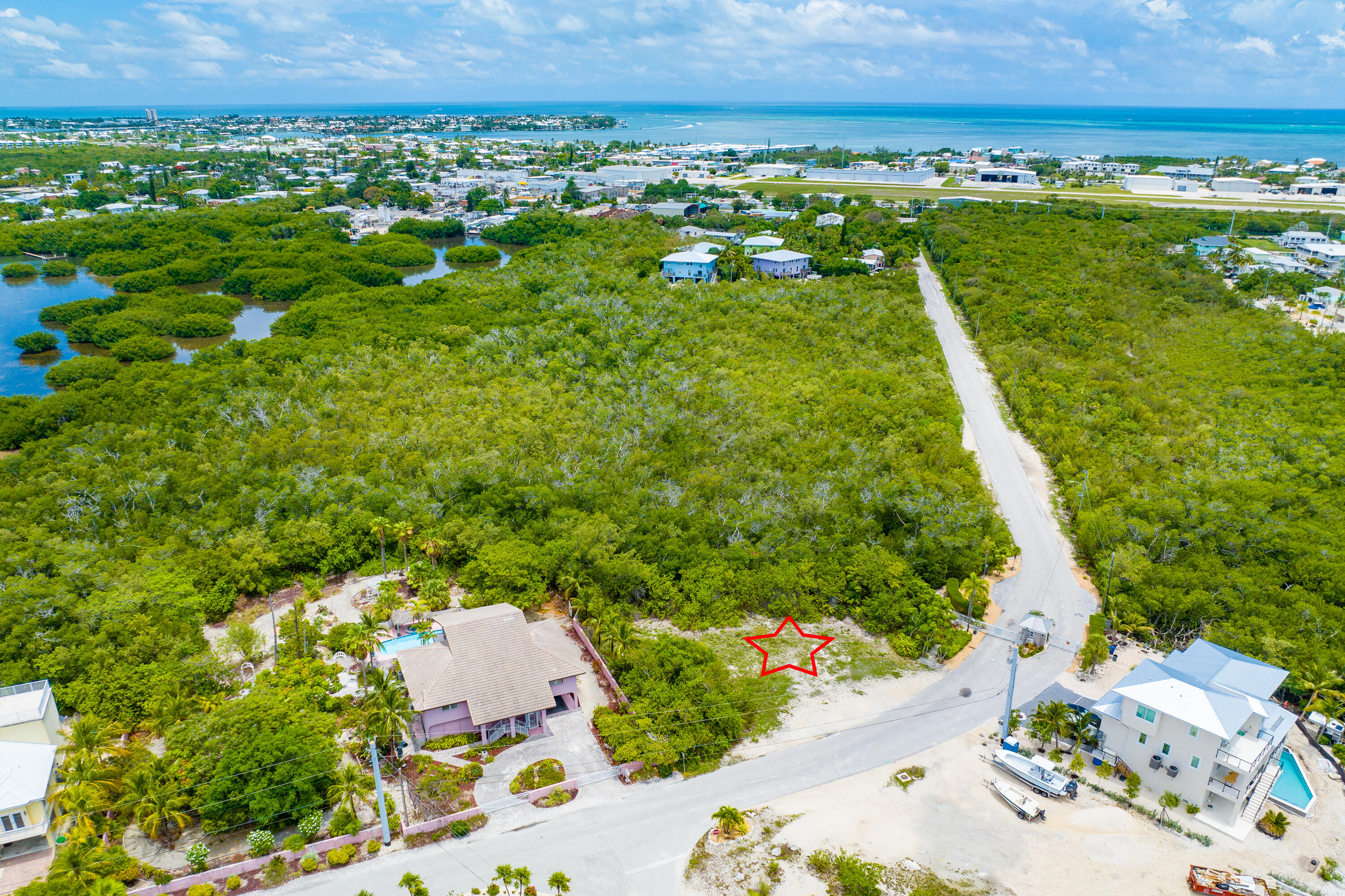 199 Stirrup Key Boulevard Marathon, FL 33050 - Photo 14 of 24 a view of a city