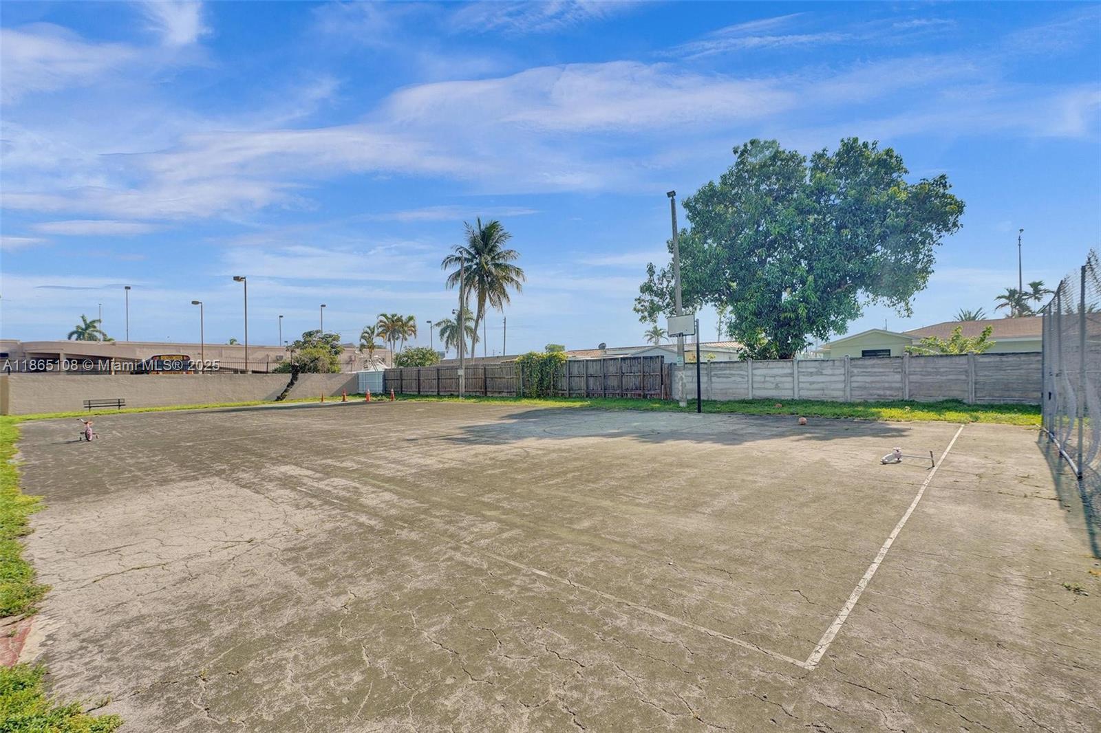 1900 West 68th Street, Unit C203 Hialeah, FL 33014 - Photo 23 of 29 a view of a yard