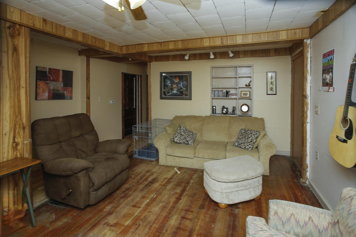 58039 Oak Park Road Three Rivers, MI 49093 - Photo 6 of 19 58039 oak park rd-106