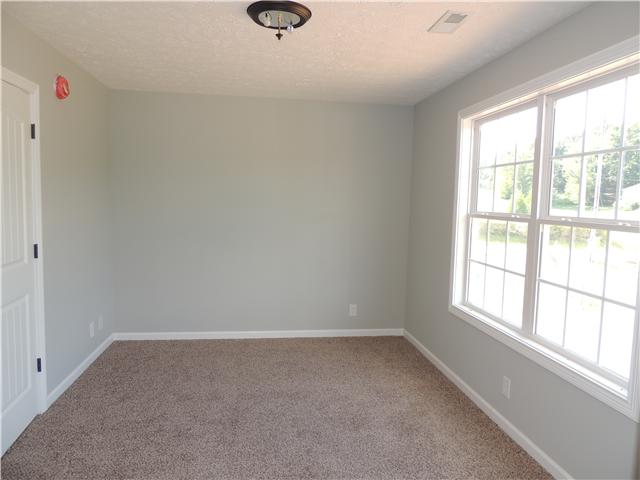 1174 Old Mack Road Clarksville, TN 37040 - Photo 5 of 19 Gallery Image 5