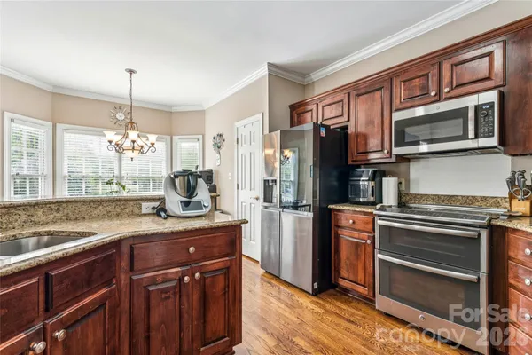 $685,000 | 3001 Cardigan Court, Matthews, NC 28104
