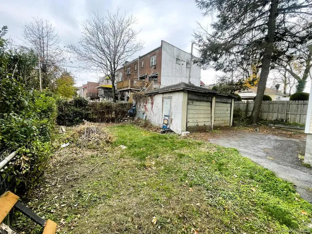 $899,000 | 134 Vista Place, Mount Vernon, NY 10550