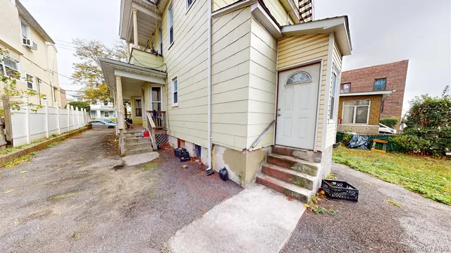 $899,000 | 134 Vista Place, Mount Vernon, NY 10550