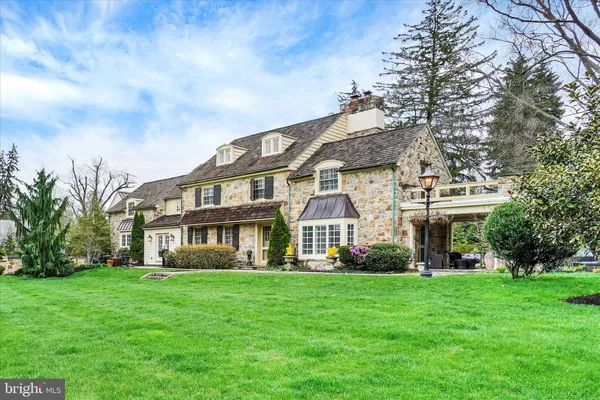 $1,200,000 | 1029 Smallbrook Lane, York, PA 17403