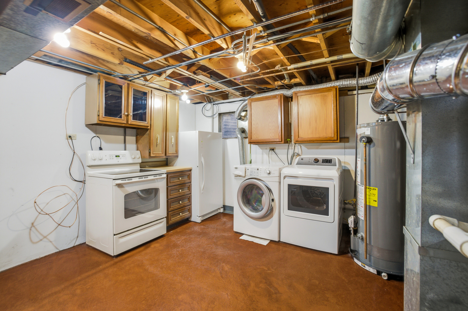220 Dato Drive Streamwood, IL 60107 - Photo 18 of 36 a utility room with dryer and washer