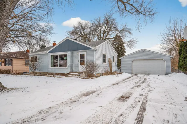 $349,900 | 1034 Cobb Road, Shoreview, MN 55126