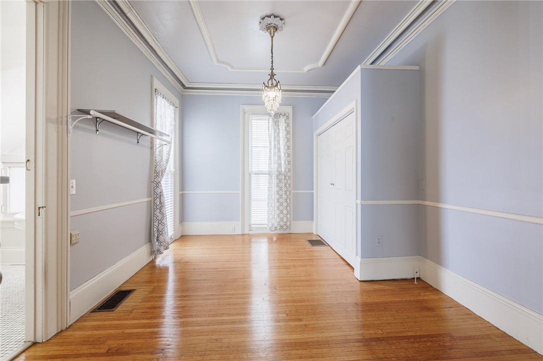 18 Vick Park B Rochester, NY 14607 - Photo 2 of 15