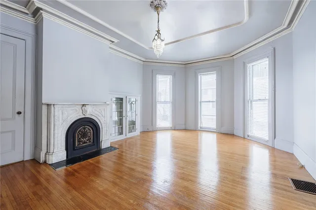 $1,450 | 18 Vick Park B, Rochester, NY 14607