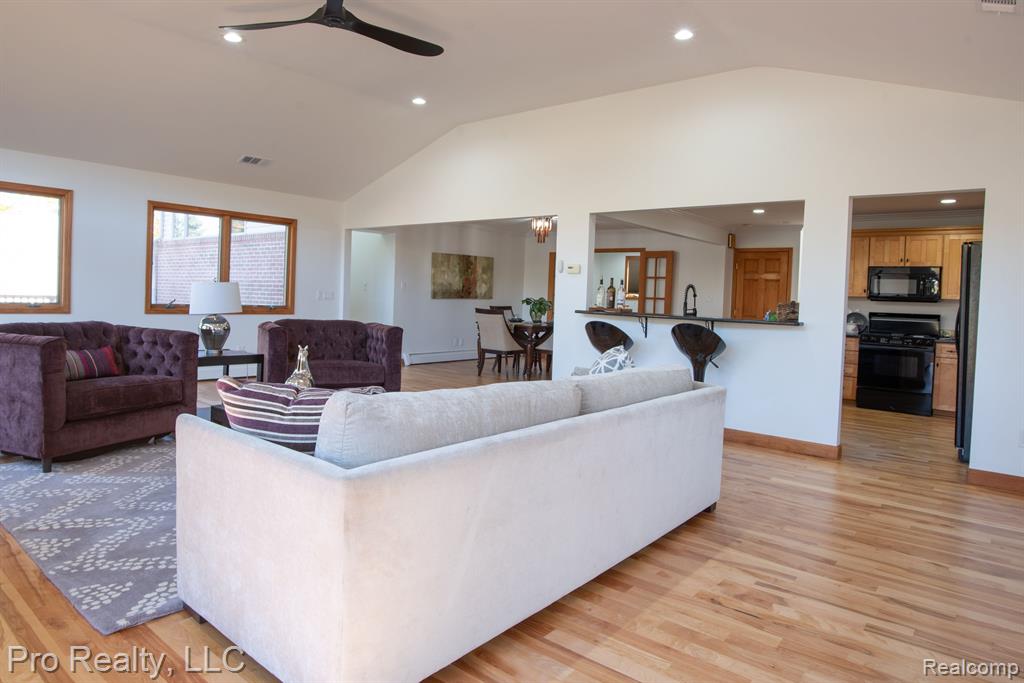 29632 Pond Ridge Road Farmington Hills, MI 48334 - Photo 14 of 32