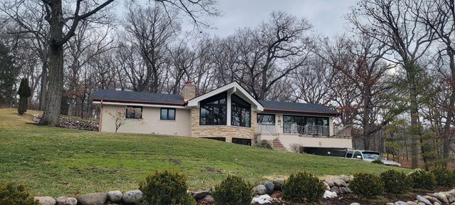 N2370 Sylvan Lane, Lake Geneva, WI 53147