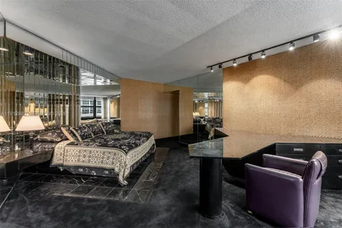 $1,135,000 | 5500 Collins Avenue, Unit 304, Miami Beach, FL 33140