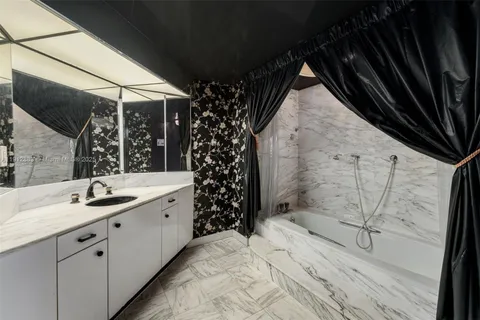 $1,185,000 | 5500 Collins Avenue, Unit 304, Miami Beach, FL 33140