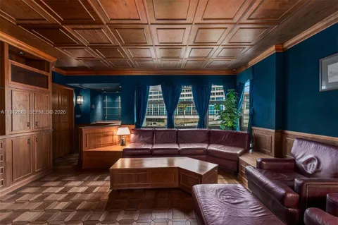 $1,135,000 | 5500 Collins Avenue, Unit 304, Miami Beach, FL 33140