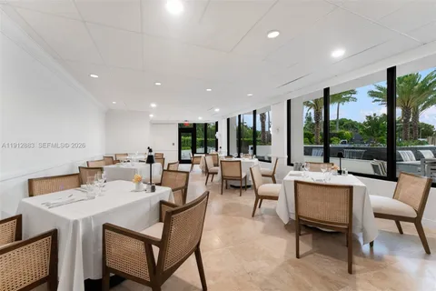 $1,135,000 | 5500 Collins Avenue, Unit 304, Miami Beach, FL 33140