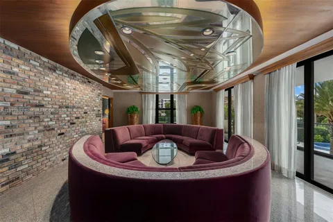 $1,185,000 | 5500 Collins Avenue, Unit 304, Miami Beach, FL 33140