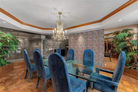 $1,185,000 | 5500 Collins Avenue, Unit 304, Miami Beach, FL 33140