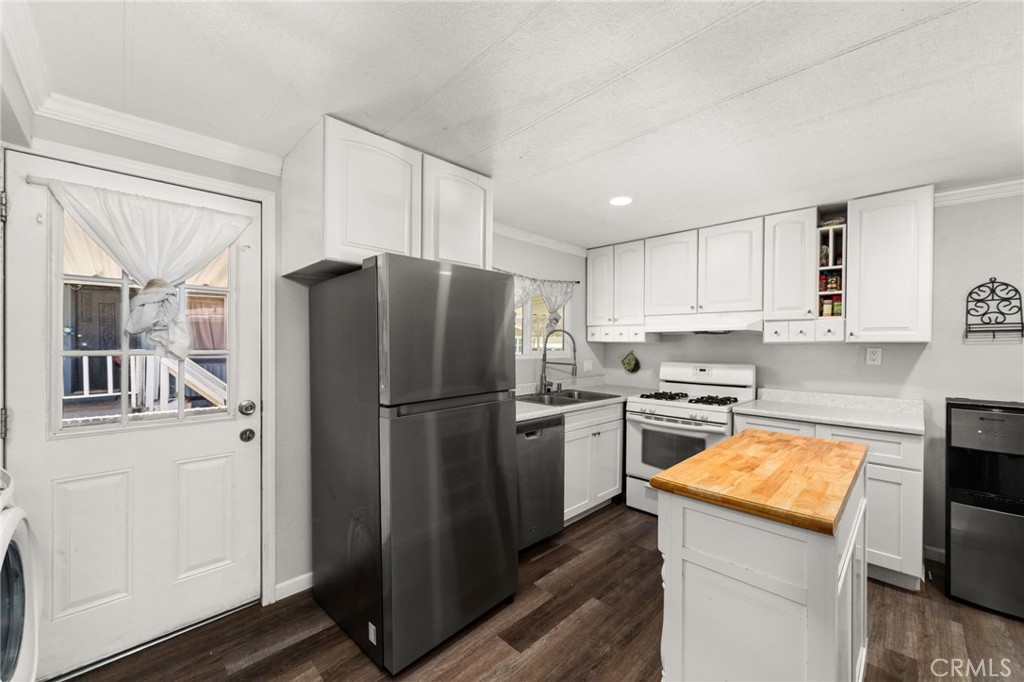 15181 Van Buren Boulevard, Unit 74 Riverside, CA 92504 - Photo 14 of 42