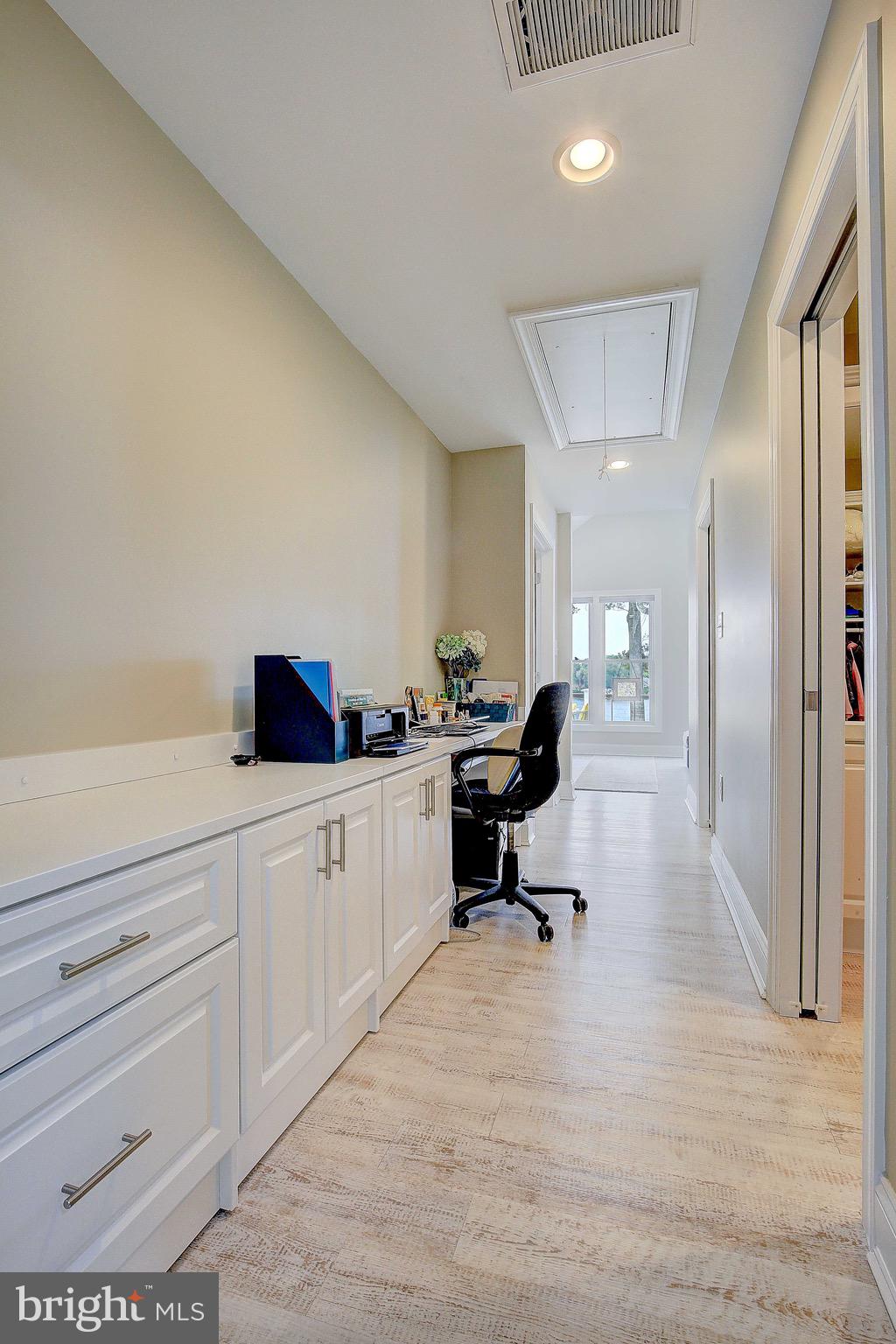 1404 Oak Bluff Road Edgewater, MD 21037 - Photo 39 of 47 Office nook in the master bedroom