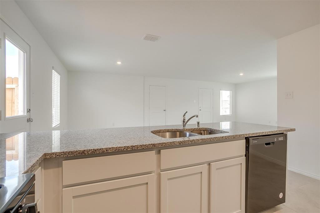 9833 Trusler Road Fort Worth, TX 76179 - Photo 12 of 24