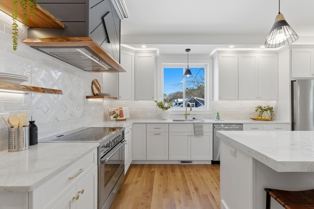 27 Purity Springs Road Burlington, MA 01803 - Photo 5 of 42