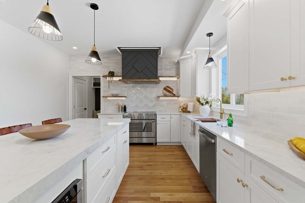 27 Purity Springs Road Burlington, MA 01803 - Photo 7 of 42