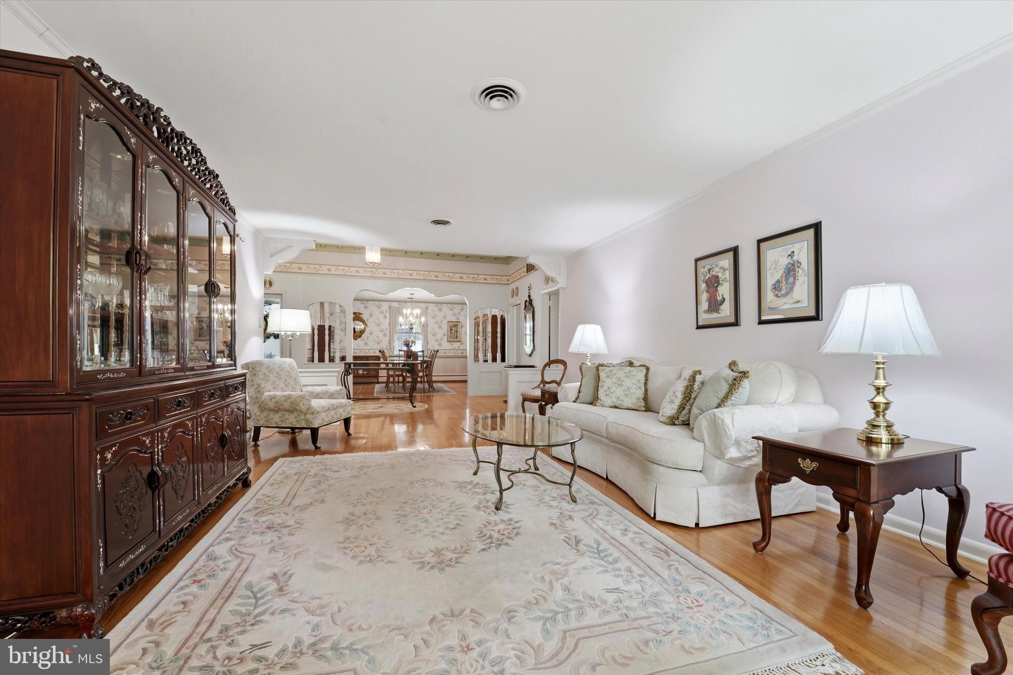 1811 Sharon Road Jenkintown, PA 19046 - Photo 5 of 31 Living room
