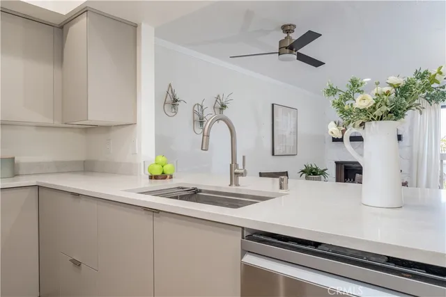 $649,000 | 1988 Junipero Avenue, Signal Hill, CA 90755