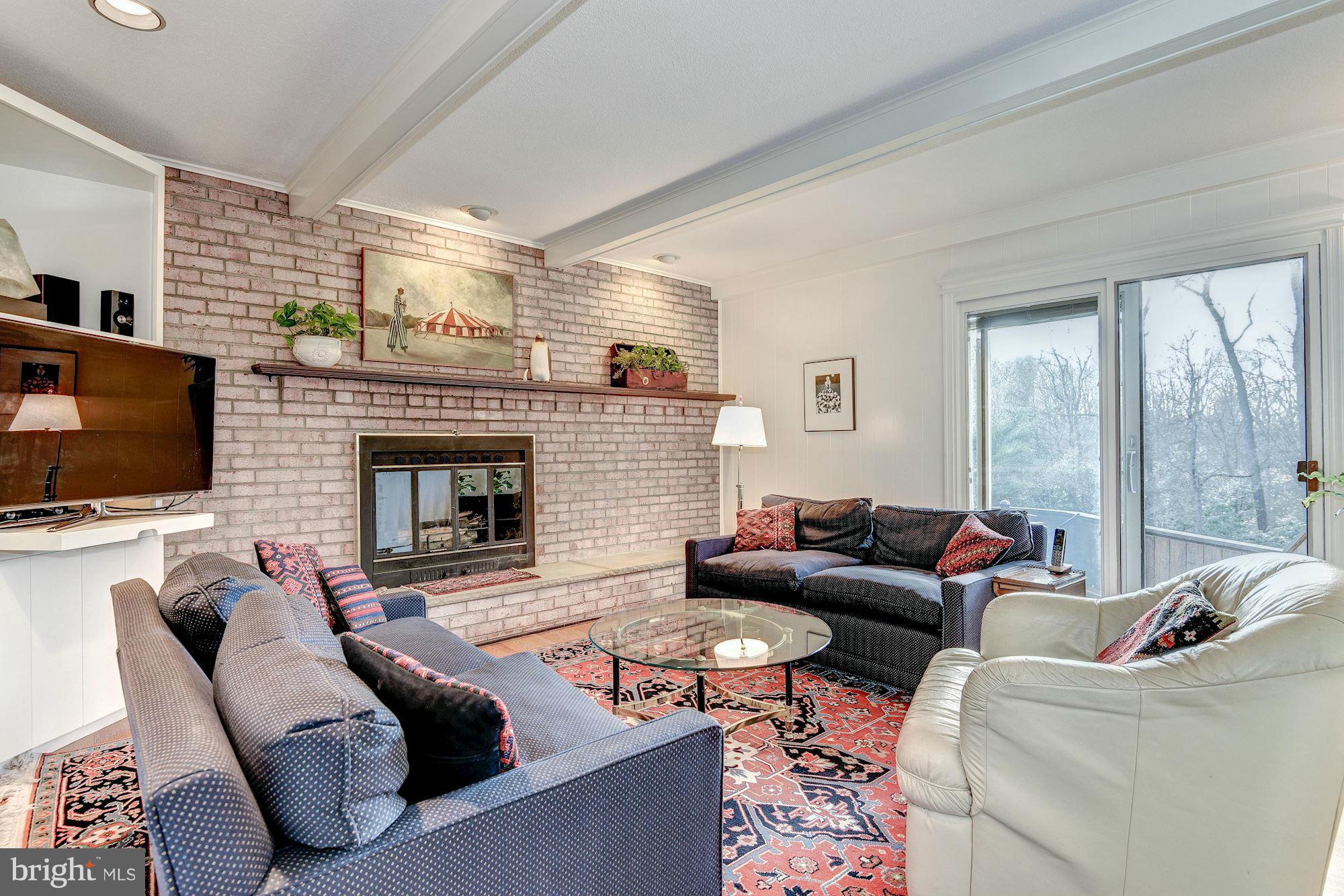 10010 Carter Road Bethesda, MD 20817 - Photo 14 of 30 Family Room