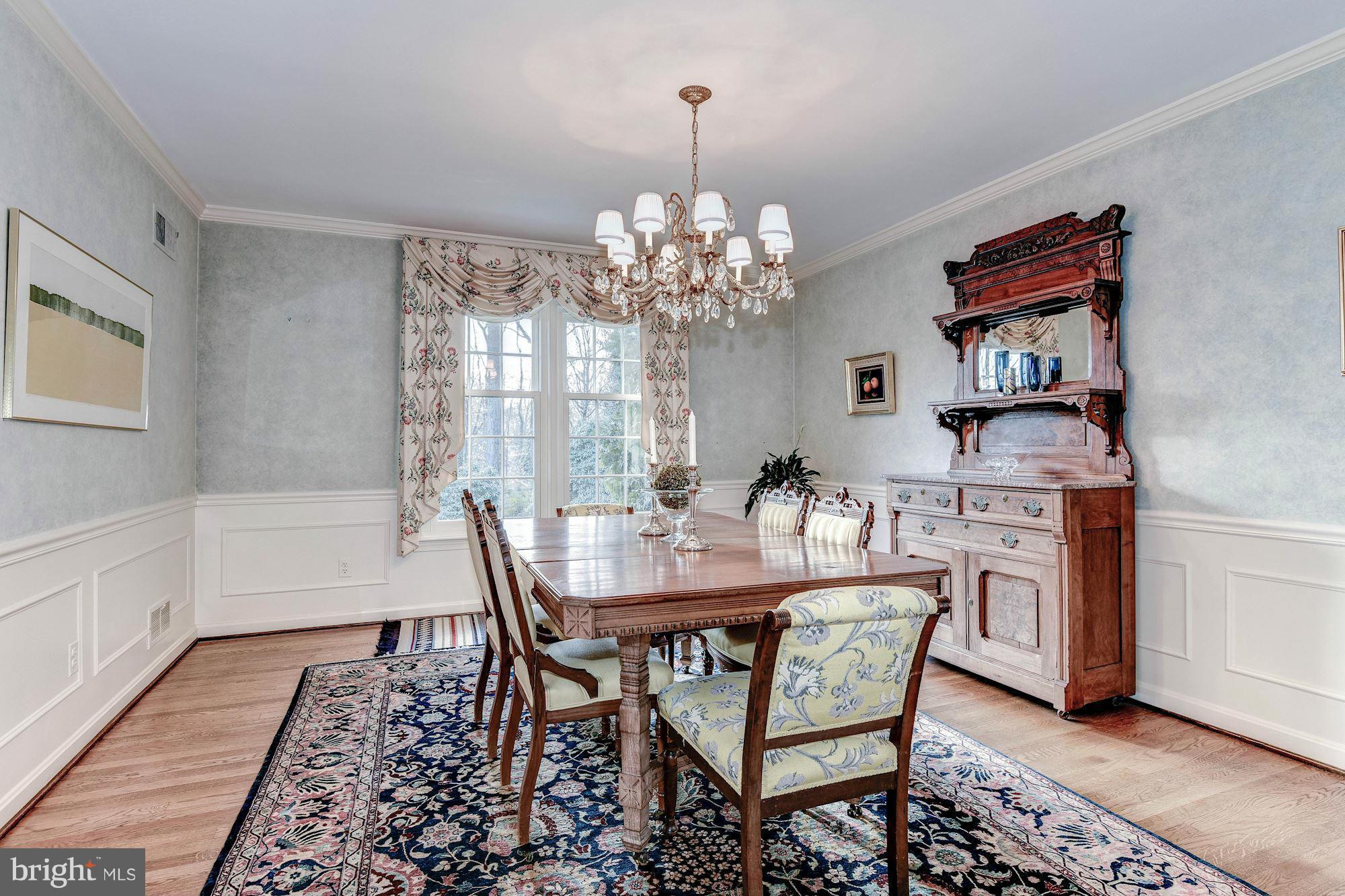10010 Carter Road Bethesda, MD 20817 - Photo 8 of 30 Dining Room