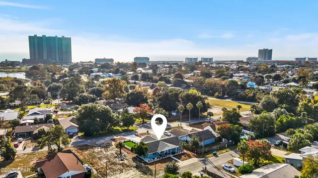 $2,650 | 121 Lakeside Circle, Unit A, Panama City Beach, FL 32413