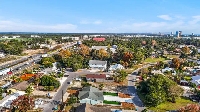 $2,650 | 121 Lakeside Circle, Unit A, Panama City Beach, FL 32413