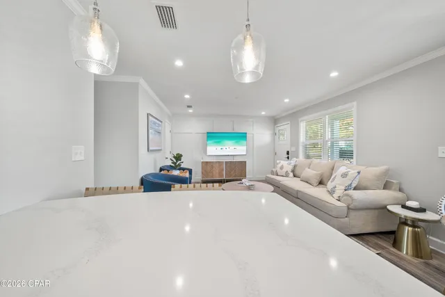 $2,650 | 121 Lakeside Circle, Unit A, Panama City Beach, FL 32413