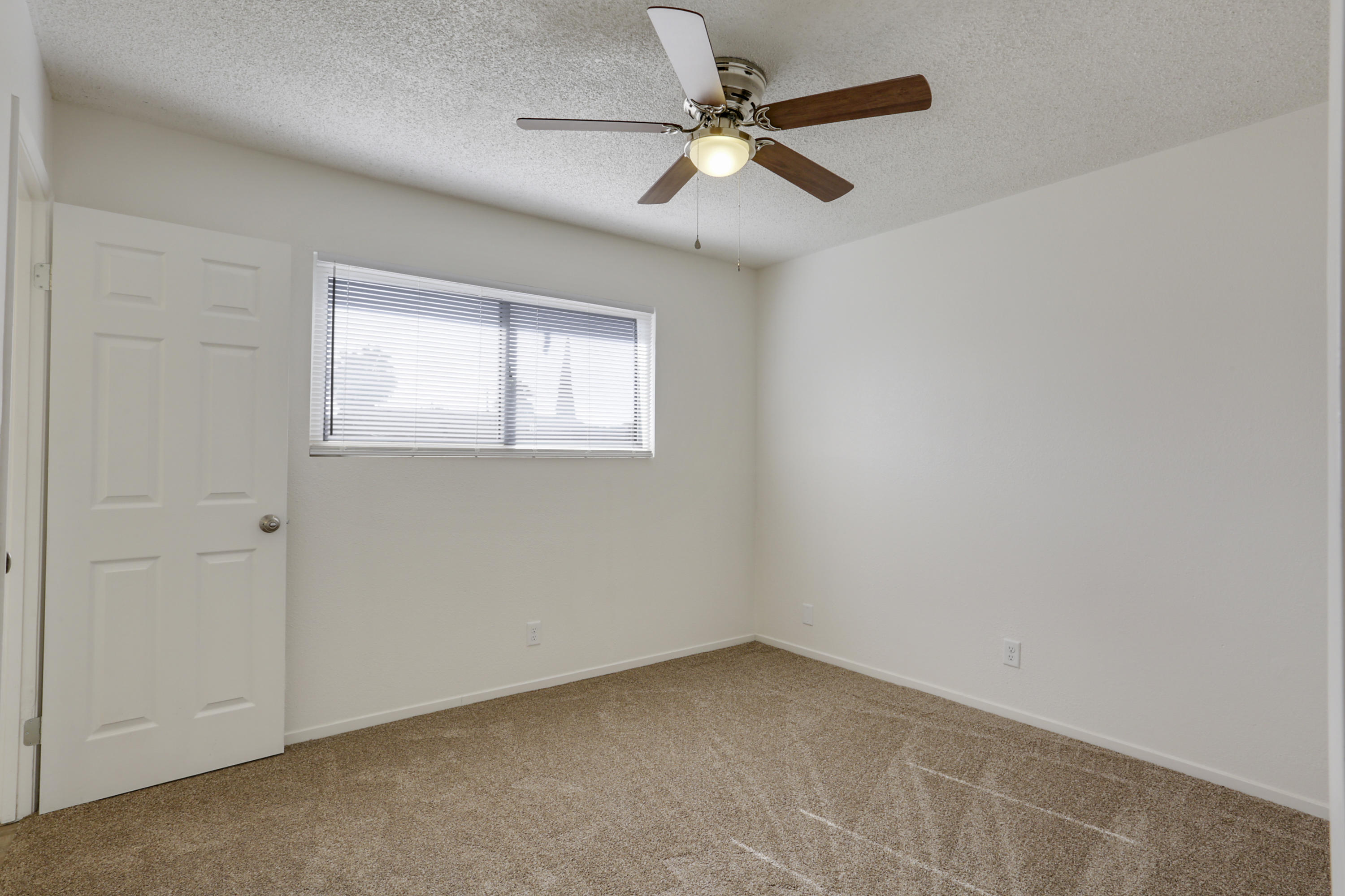 608 Davis Street Exeter, CA 93221 - Photo 13 of 23 2h1a6765-2h1a6767
