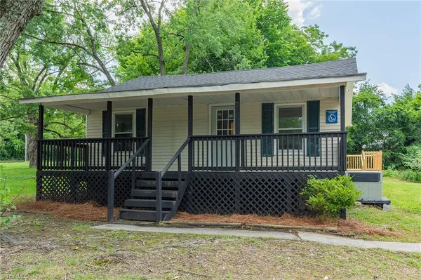 $155,000 | 304 Phillips Street, Thomasville, NC 27360