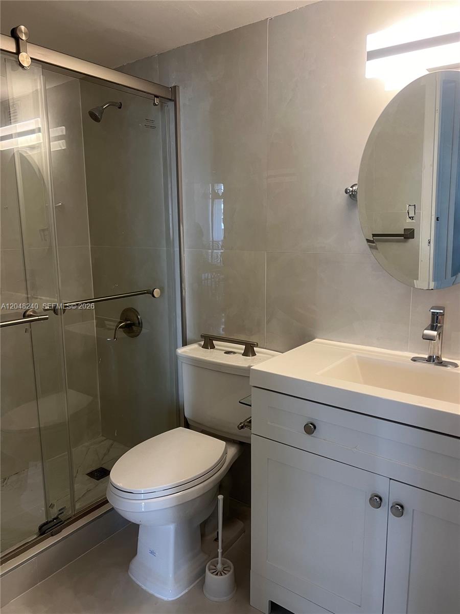 17011 North Bay Road, Unit 604 Sunny Isles Beach, FL 33160 - Photo 15 of 18