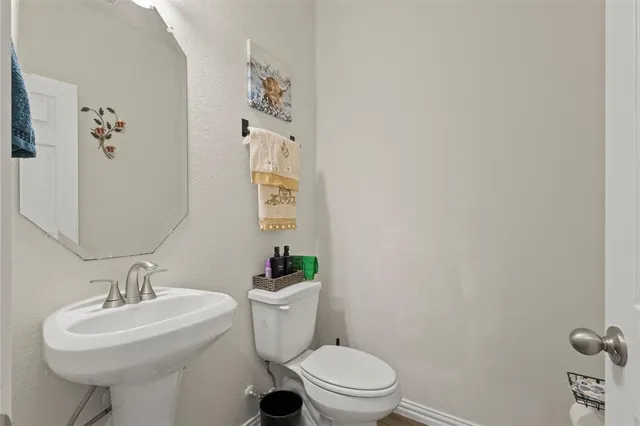 $2,200 | 620 Ruthye Lane, Pilot Point, TX 76258