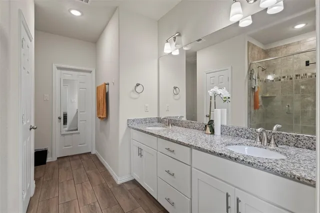 $2,200 | 620 Ruthye Lane, Pilot Point, TX 76258