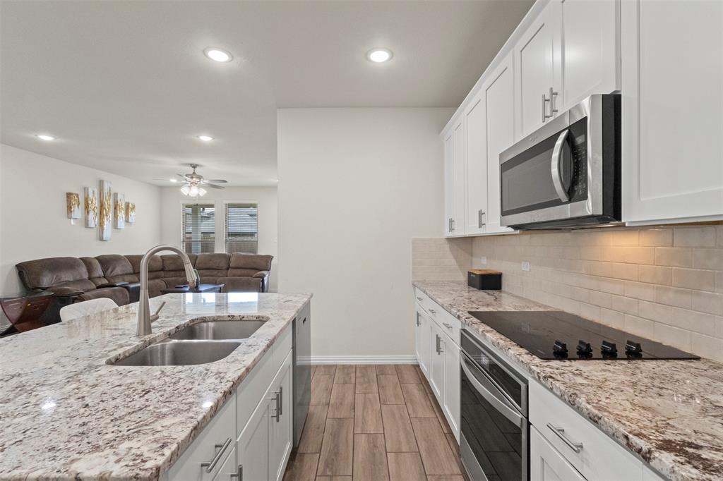 620 Ruthye Lane Pilot Point, TX 76258 - Photo 6 of 39