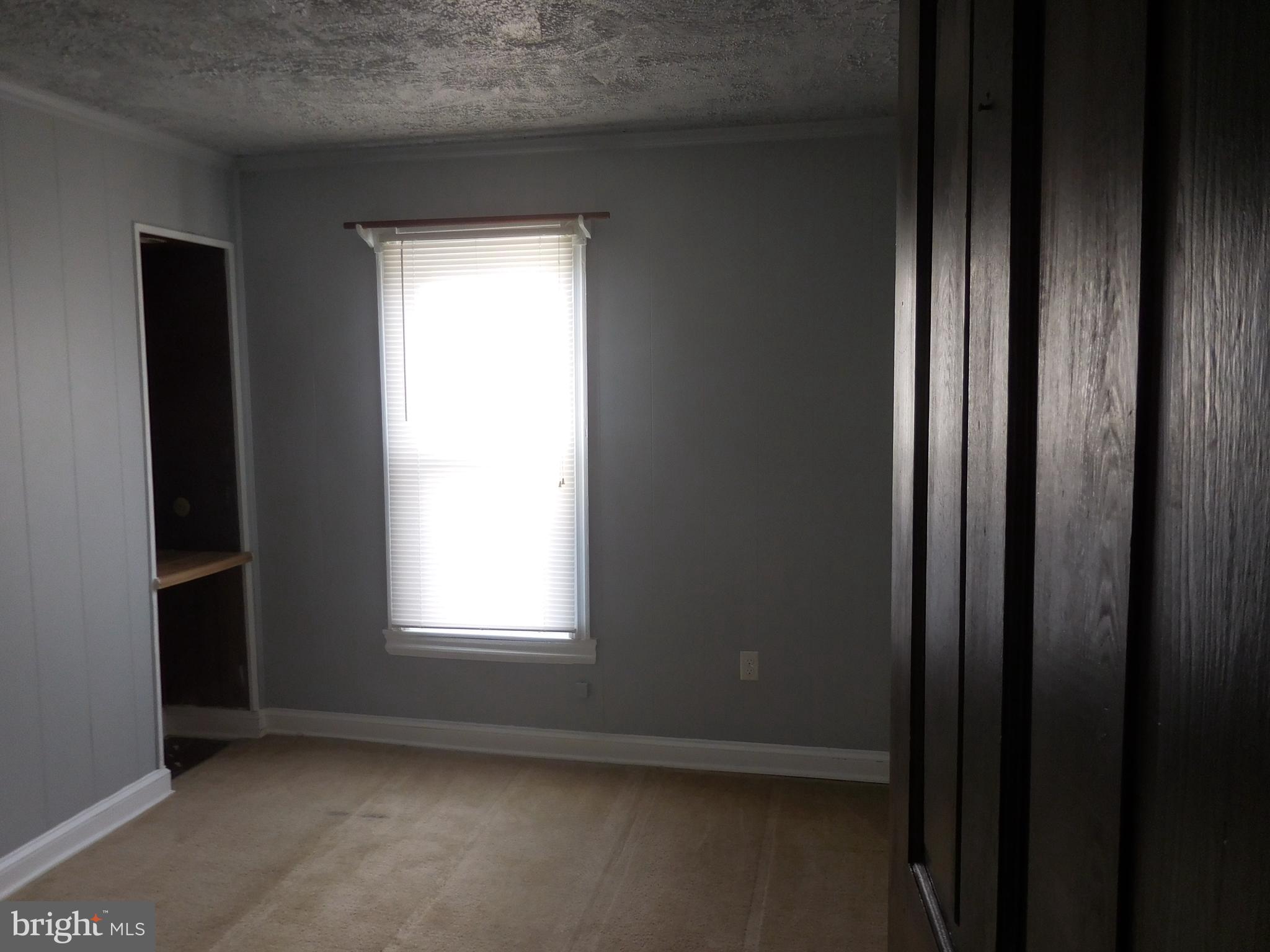 523 Ridge Avenue Atglen, PA 19310 - Photo 8 of 10 Middle Bedrm