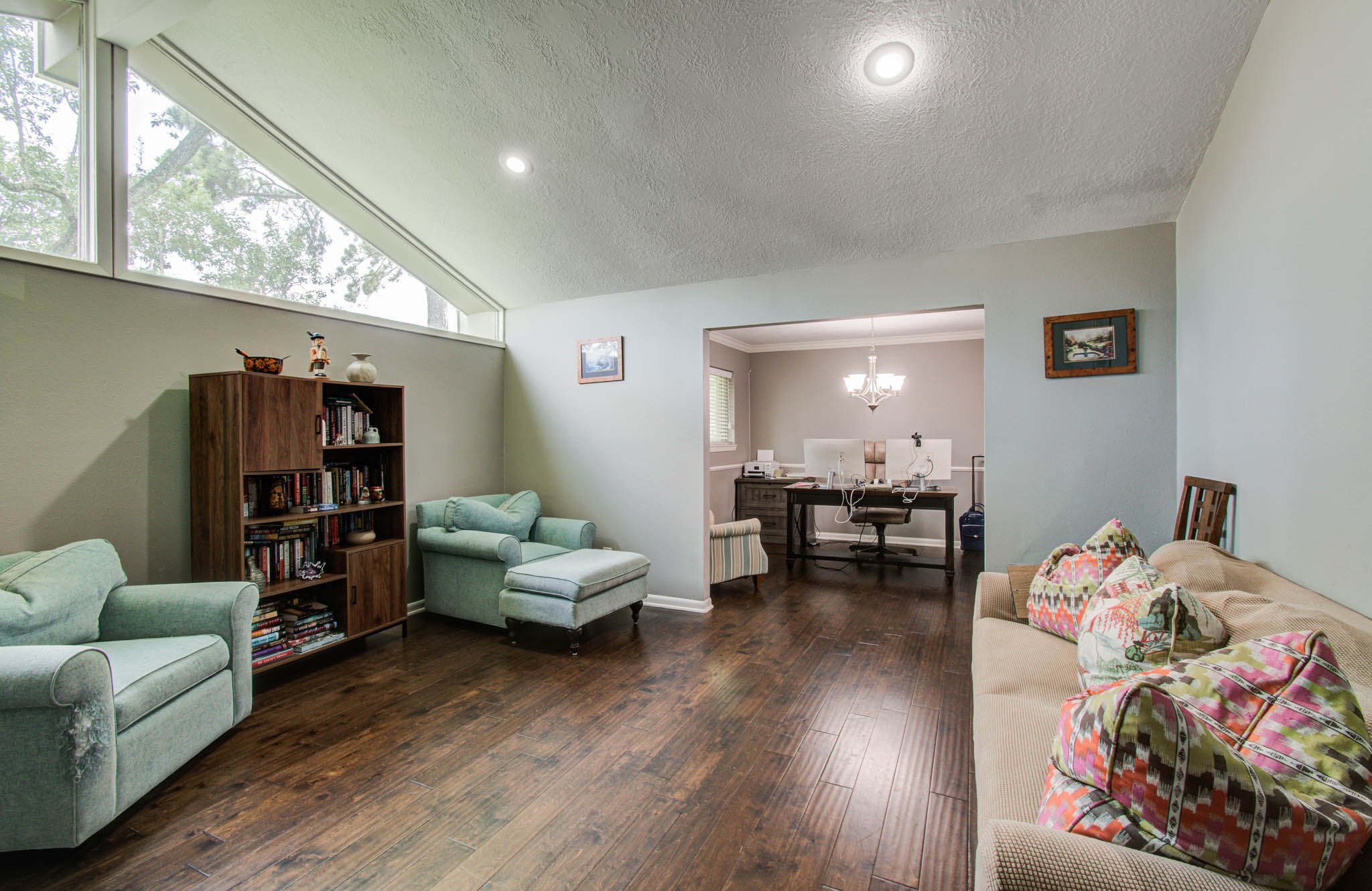 9818 Emnora Lane Houston, TX 77080 - Photo 15 of 38